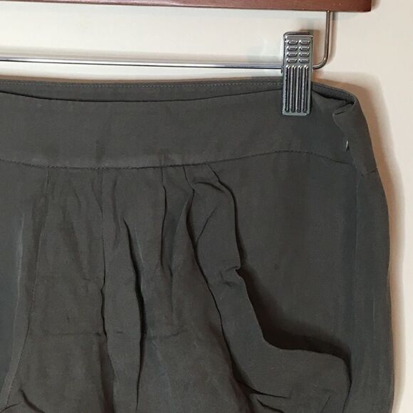 J. Crew Collection Sz 2 100% Silk Shorts Gray - Picture 2 of 5